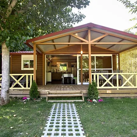 Bassegoda Park Otel Albanya